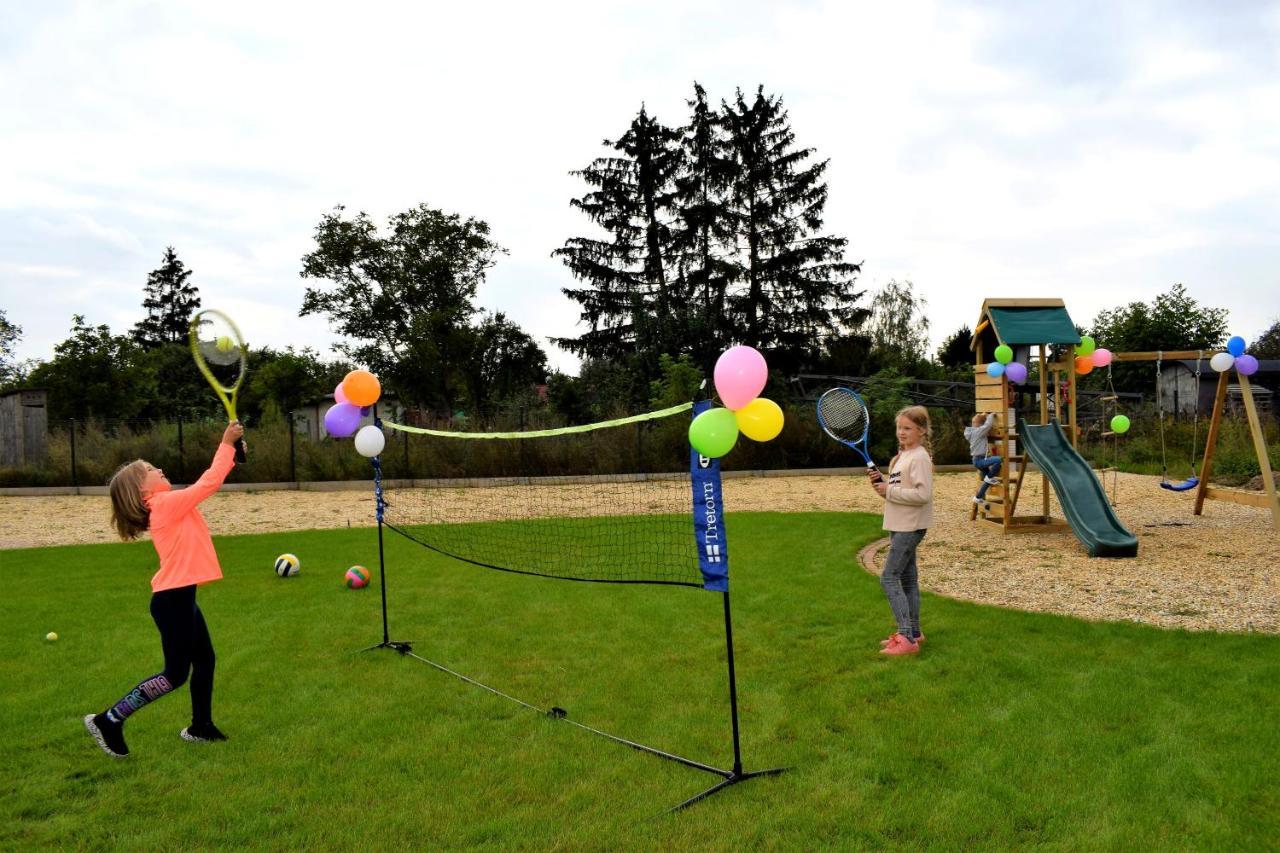 Boutique Odyseja & Spa Цехоцинек Екстериор снимка Balloon tennis