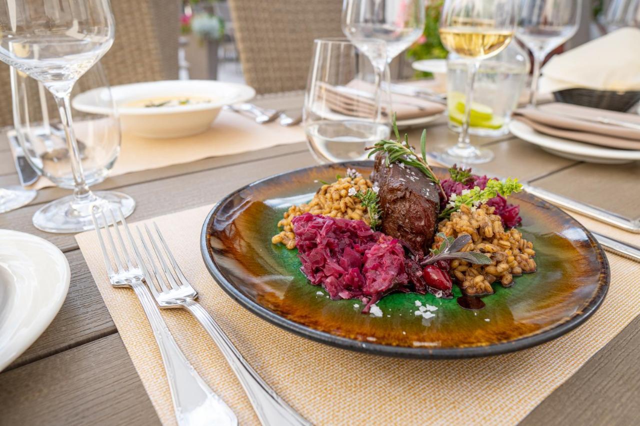 Boutique Odyseja & Spa Цехоцинек Екстериор снимка A plate of food