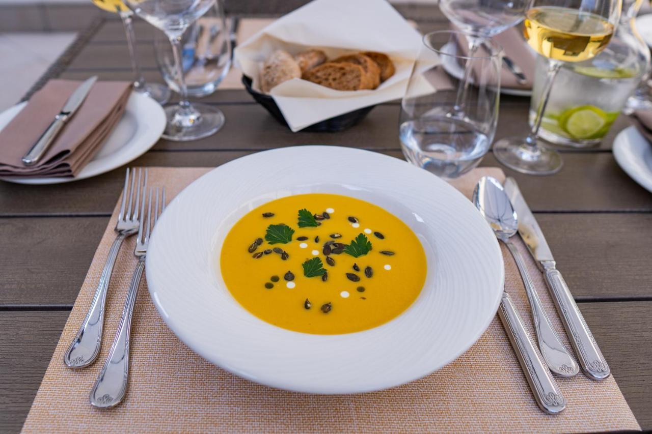 Boutique Odyseja & Spa Цехоцинек Екстериор снимка A carrot soup